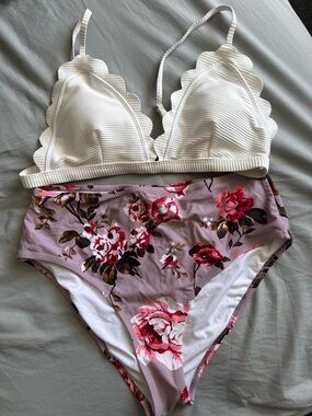 Cupshe White Scallop Bralette & Floral High-Waist Bikini Bottom